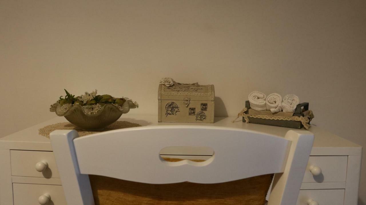 カステッラバーテ Casa Amigdala Bed & Breakfast エクステリア 写真